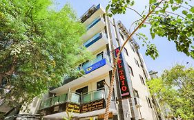 Fabhotel Trio Continental Patel Nagar