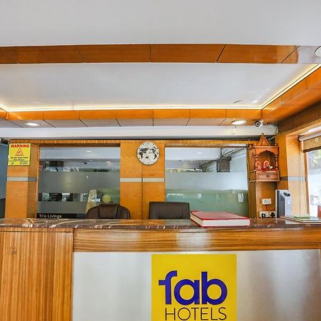 Fabhotel Trio Continental Patel Nagar New Delhi Exterior photo