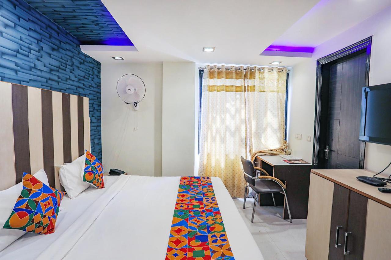 Fabhotel Trio Continental Patel Nagar New Delhi Exterior photo