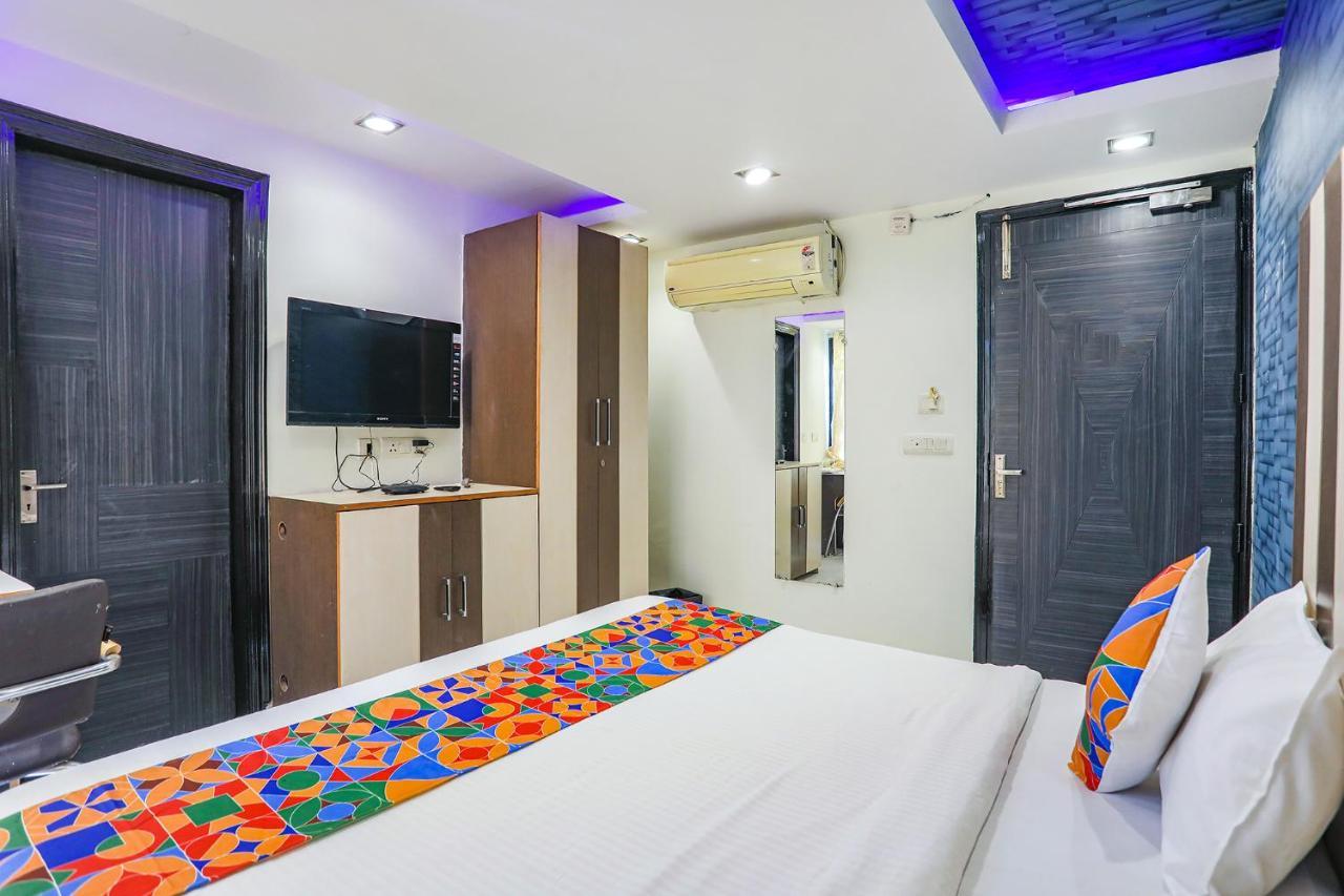 Fabhotel Trio Continental Patel Nagar New Delhi Exterior photo